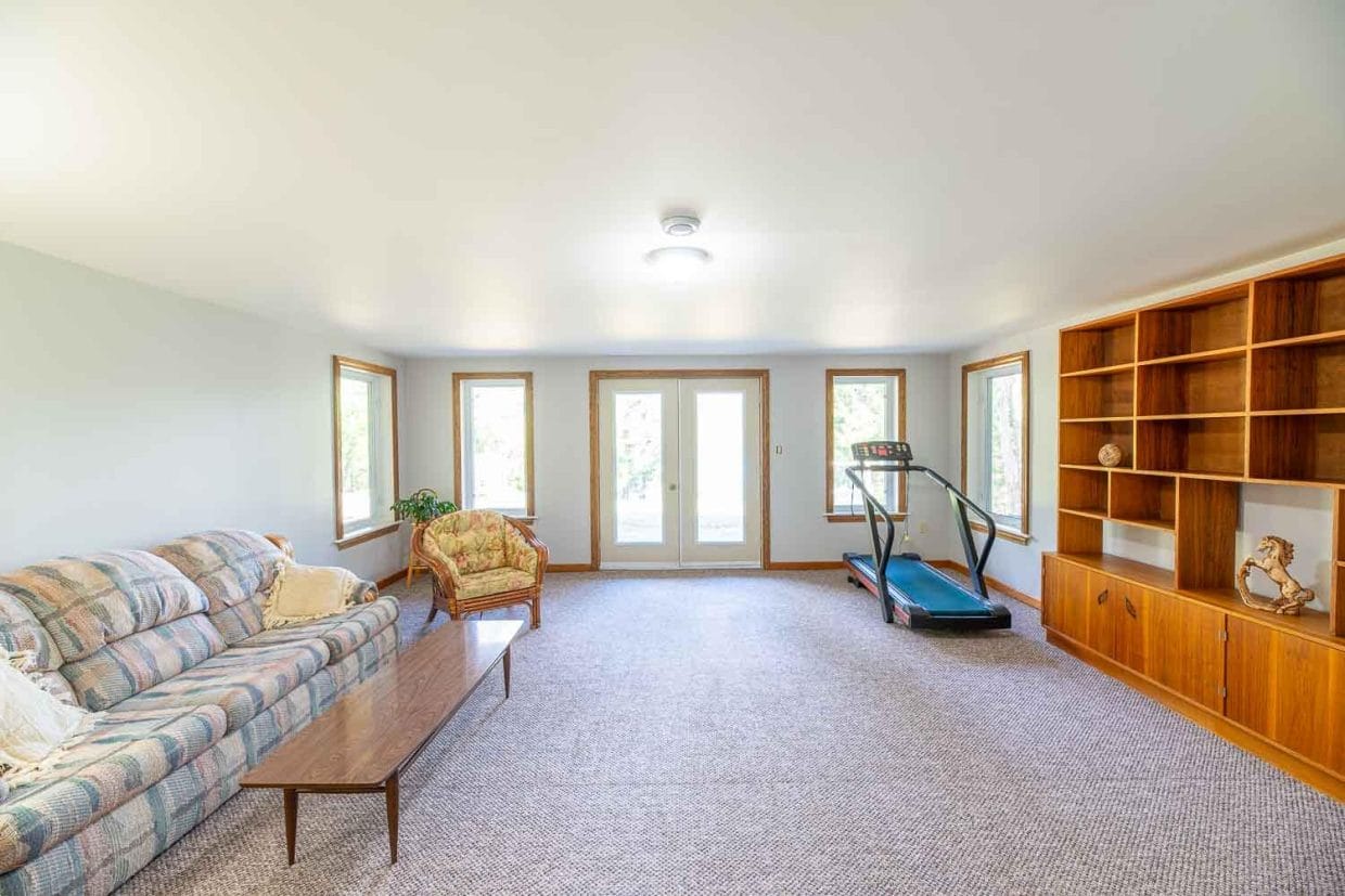 unnamed-19 Family room @ 1889 South Horn Lake Road cottage