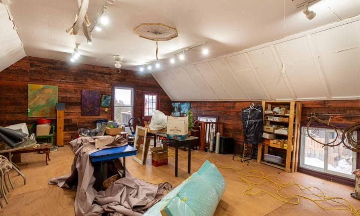 unnamed-23 108 Ontario st Burks Falls - barn interior